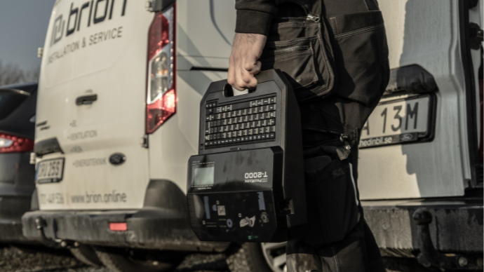 Oznakowanie w przemyśle – sprawdzone rozwiązania dla różnych zastosowań